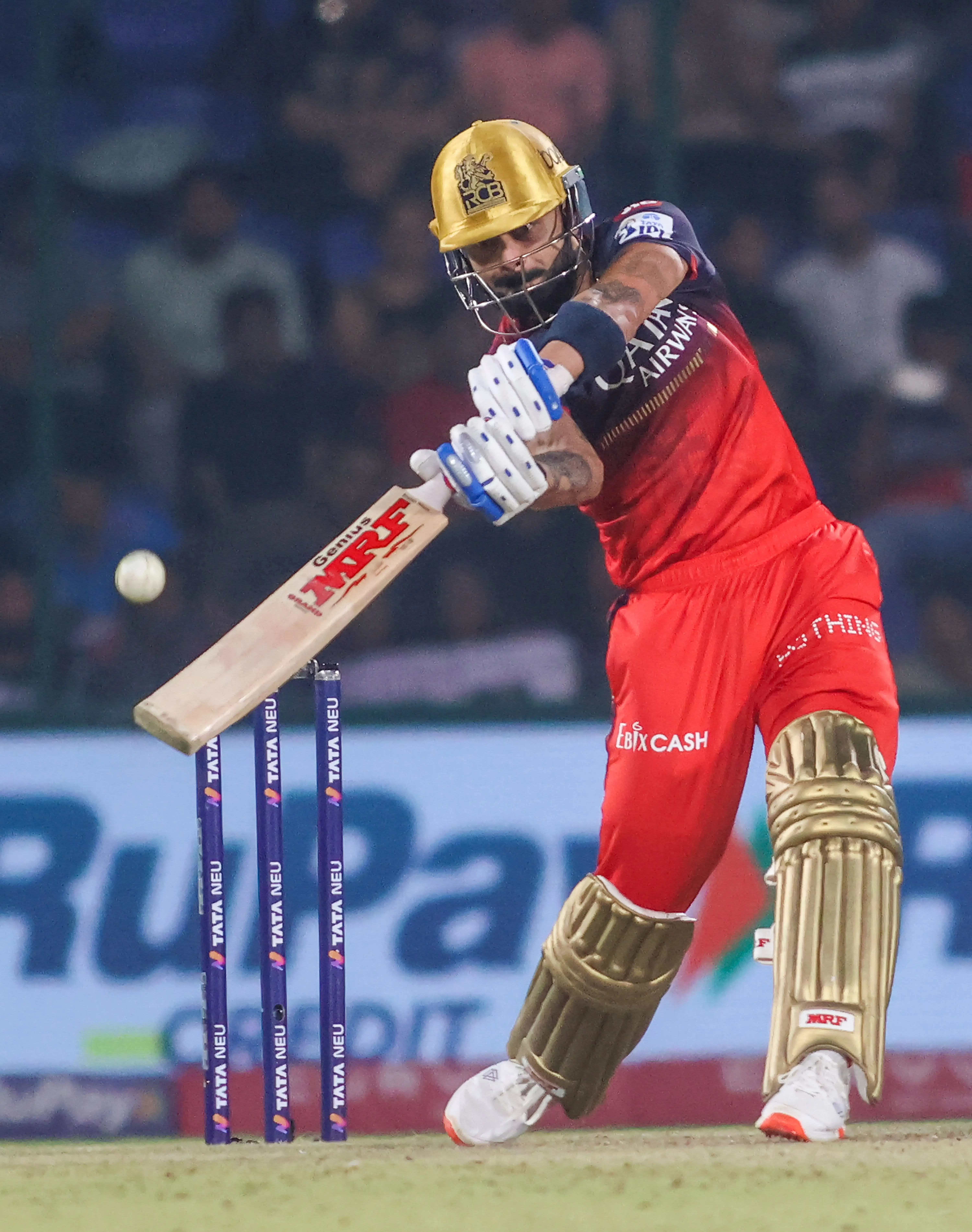 How Did Pandya and Kohli Lead RCB to Victory Over DC?