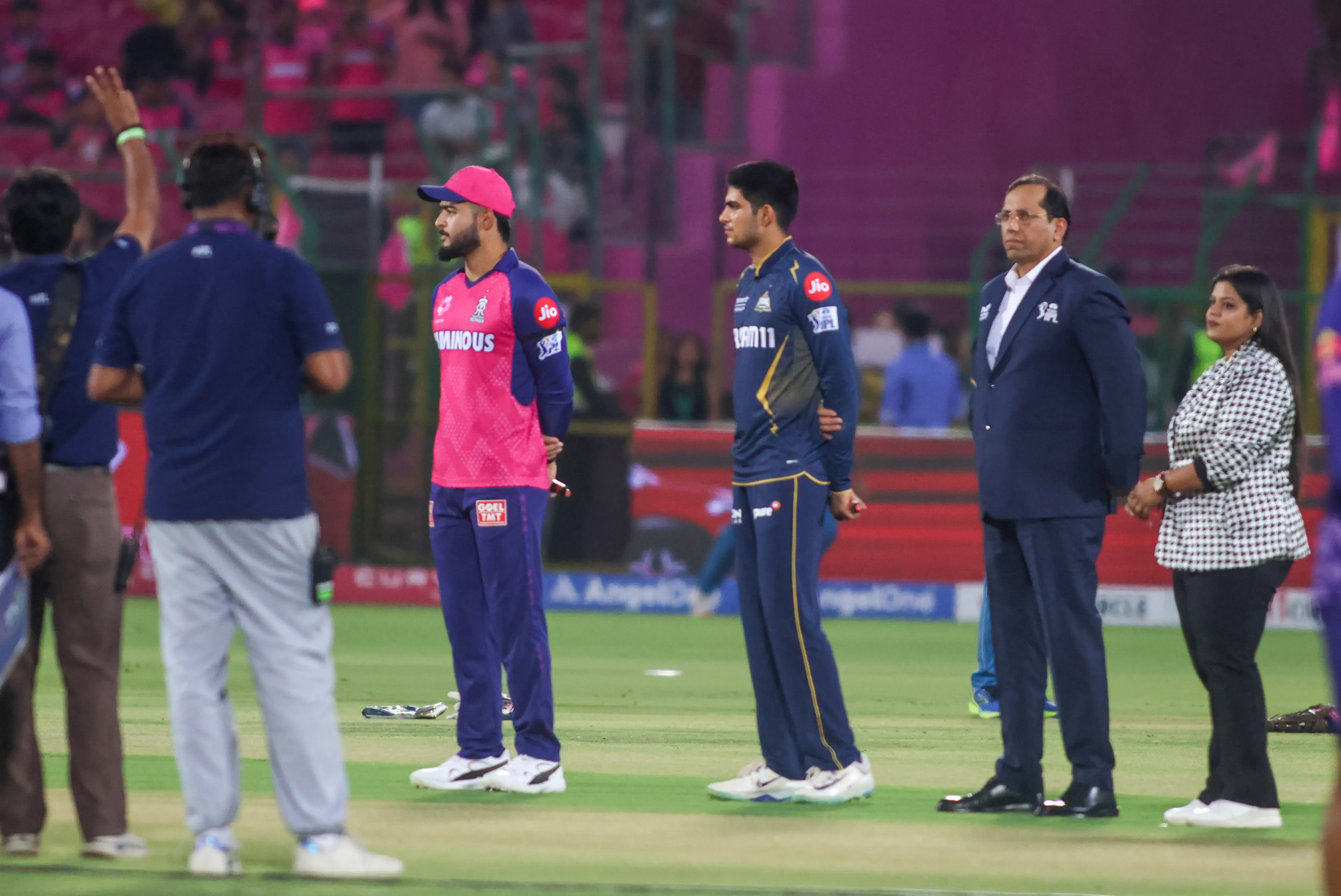 Did Rajasthan Choose to Bowl First Against Gujarat in Jaipur?