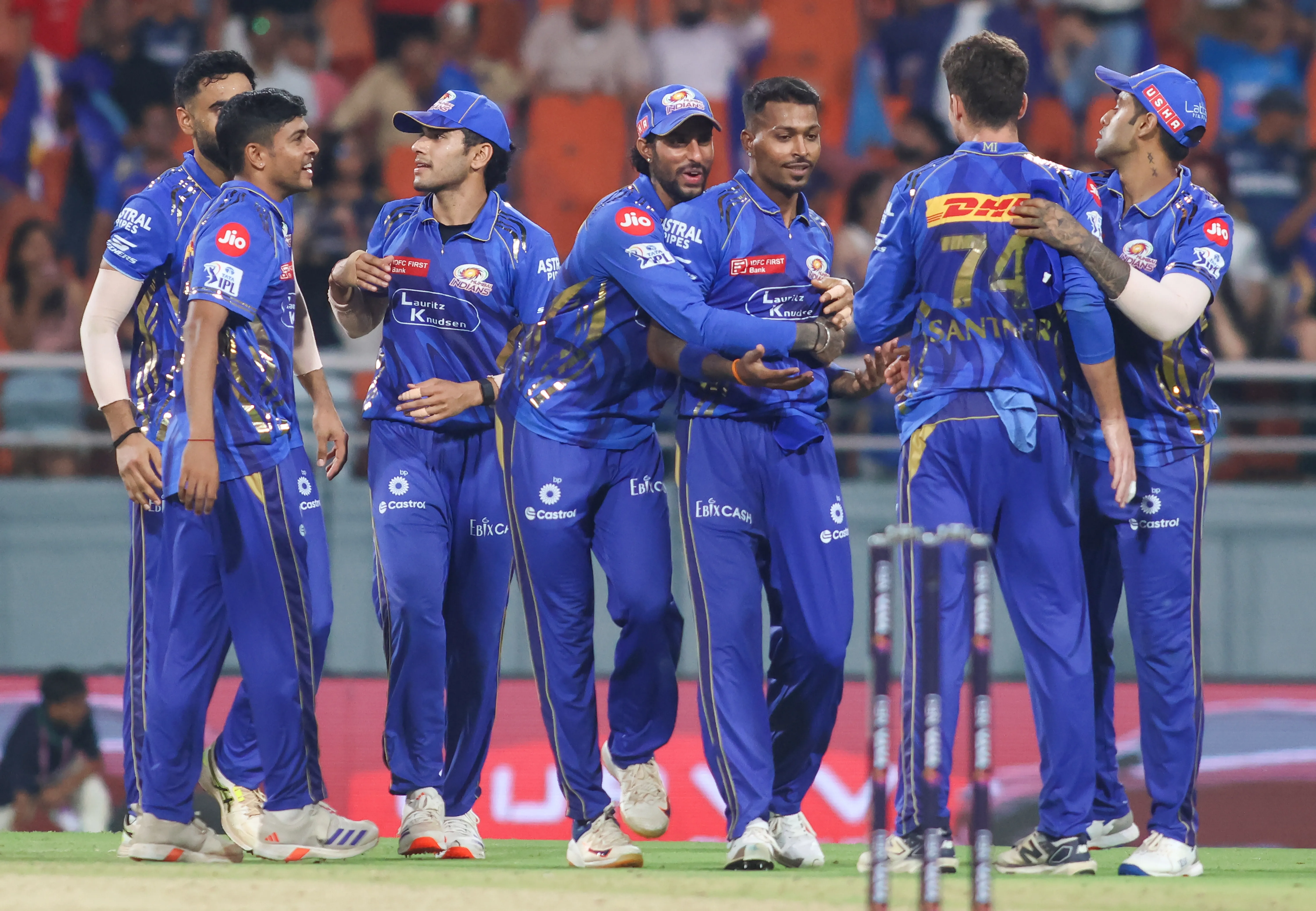How did Rohit lead MI to victory over GT in IPL 2025?