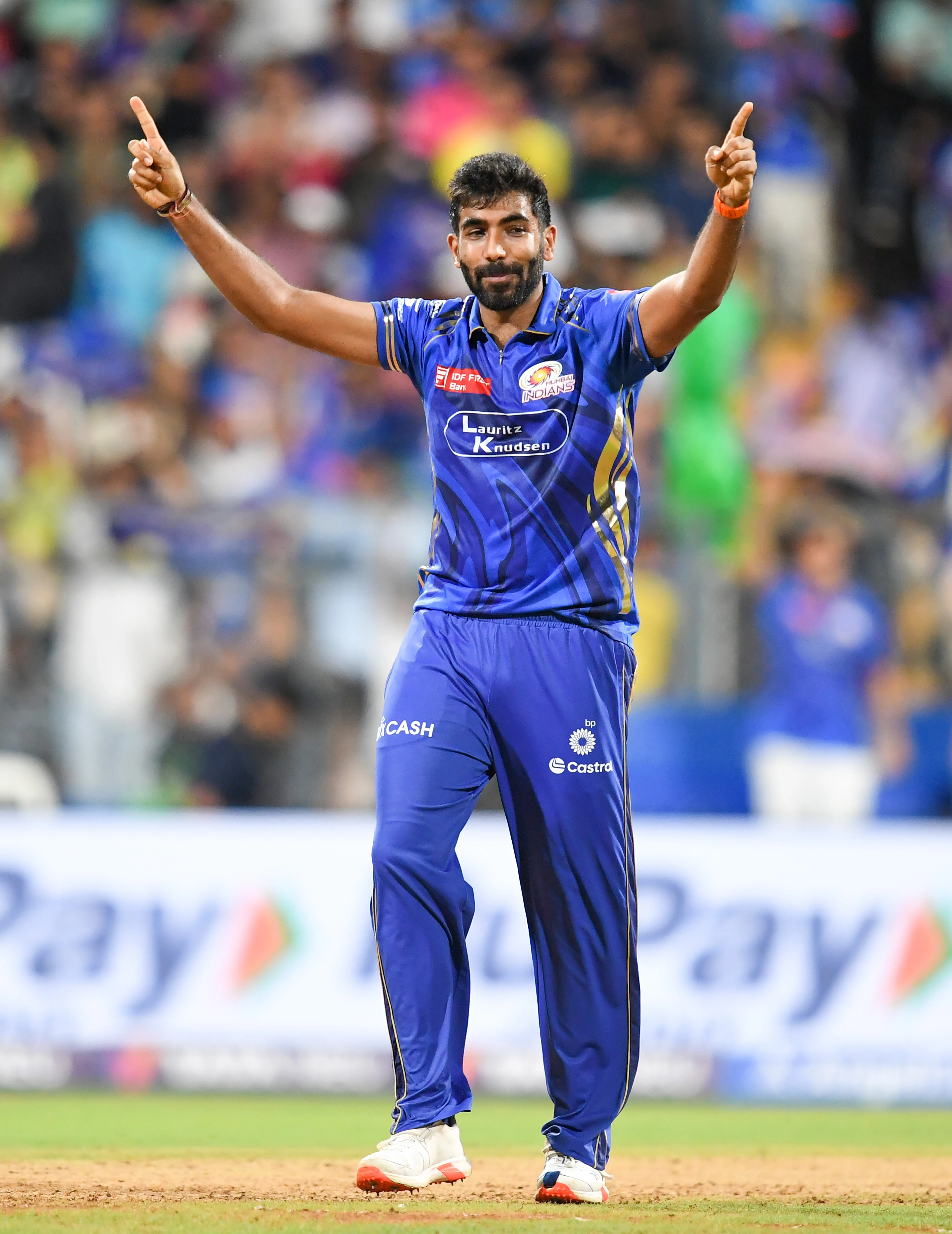 Did Santner and Bumrah Lead MI to Victory Over DC in IPL 2025?