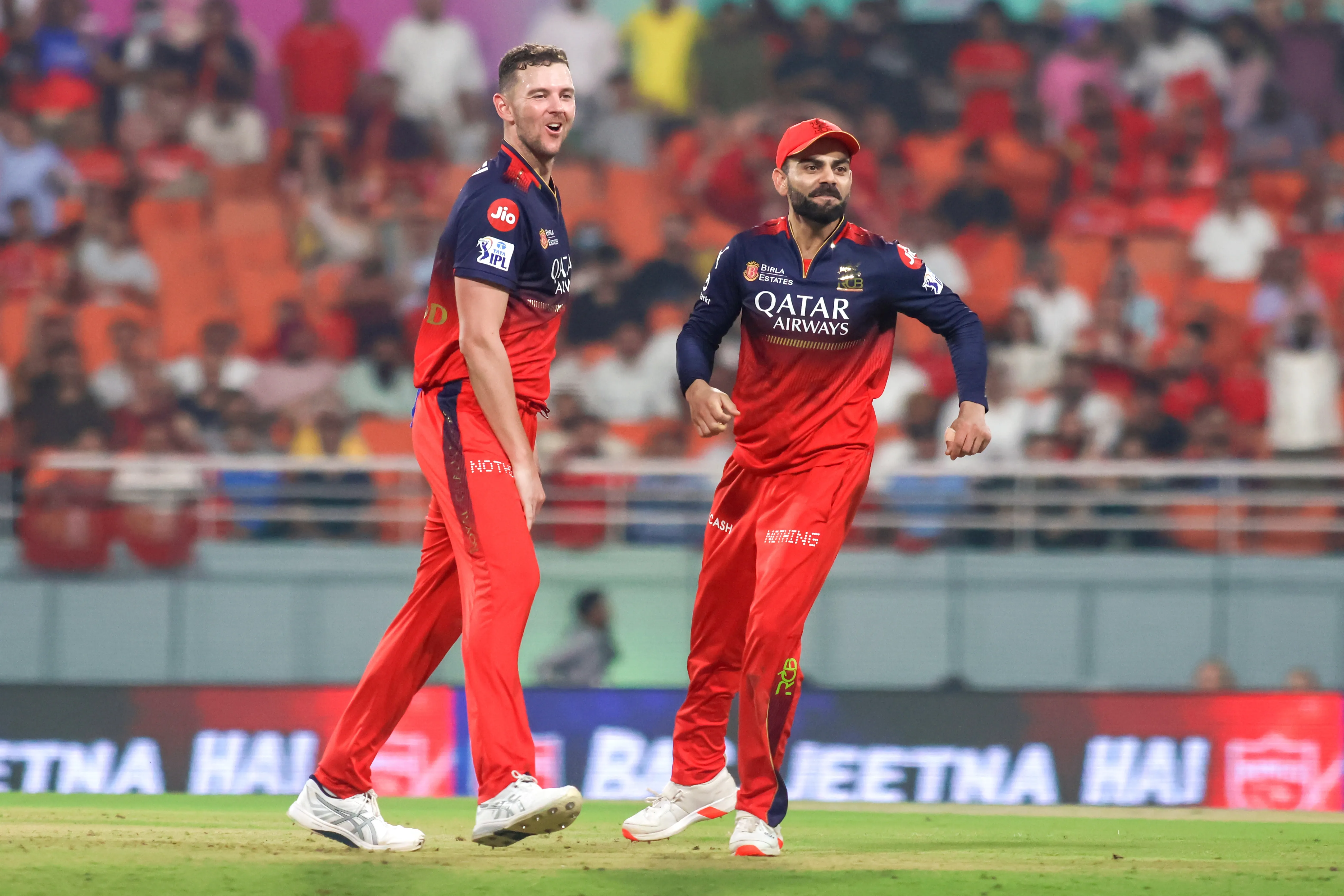 How did Suyash and Hazlewood lead RCB to their fourth final with an 8-wicket victory over PBKS?