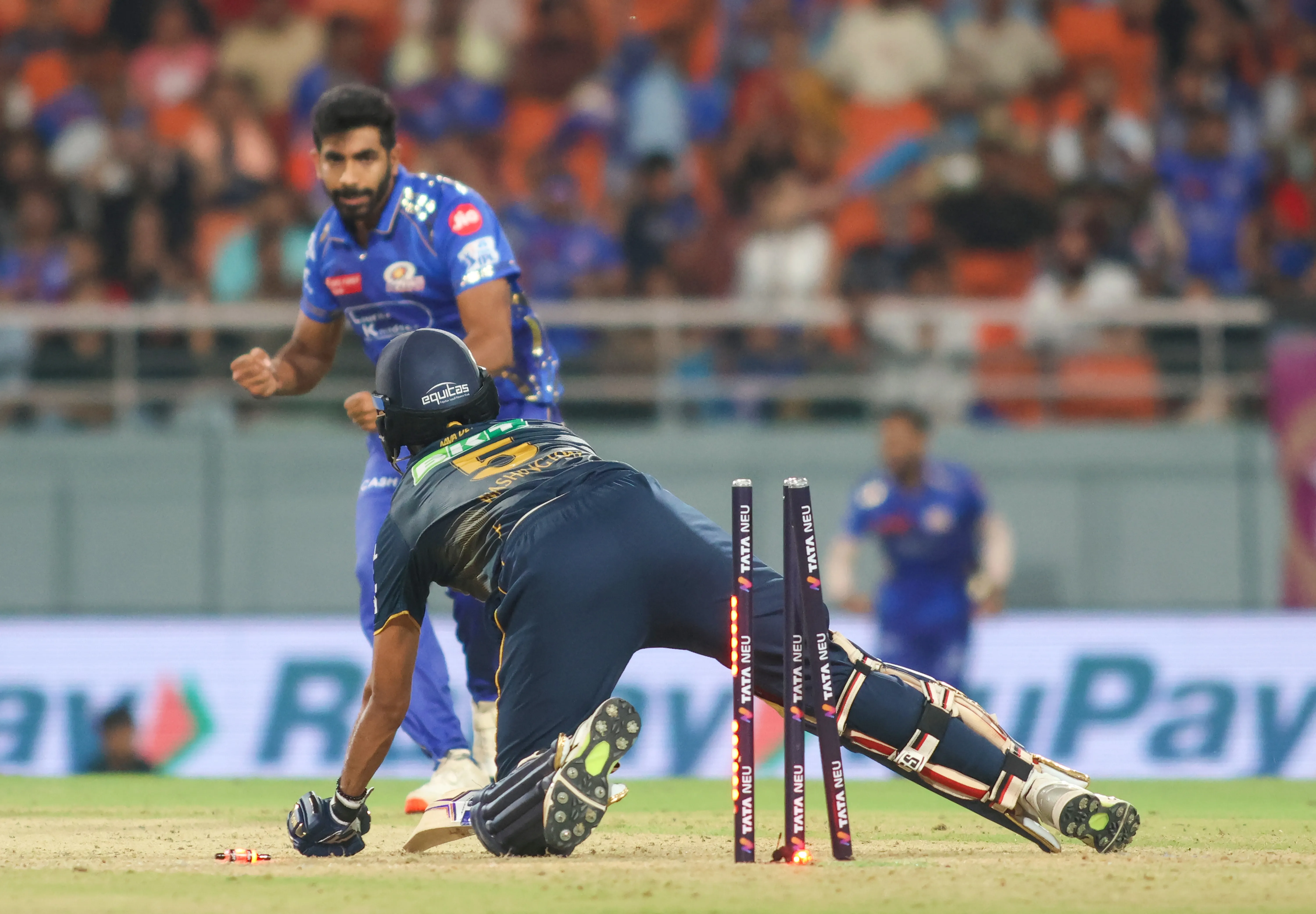 IPL 2025: How Does Pandya Rely on Bumrah's Game-Changing Spell?