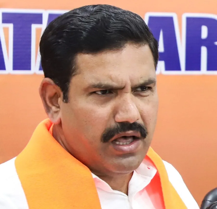 Is Rahul Gandhi Truly Committed to the Scheduled Castes After K.N. Rajanna's Removal?