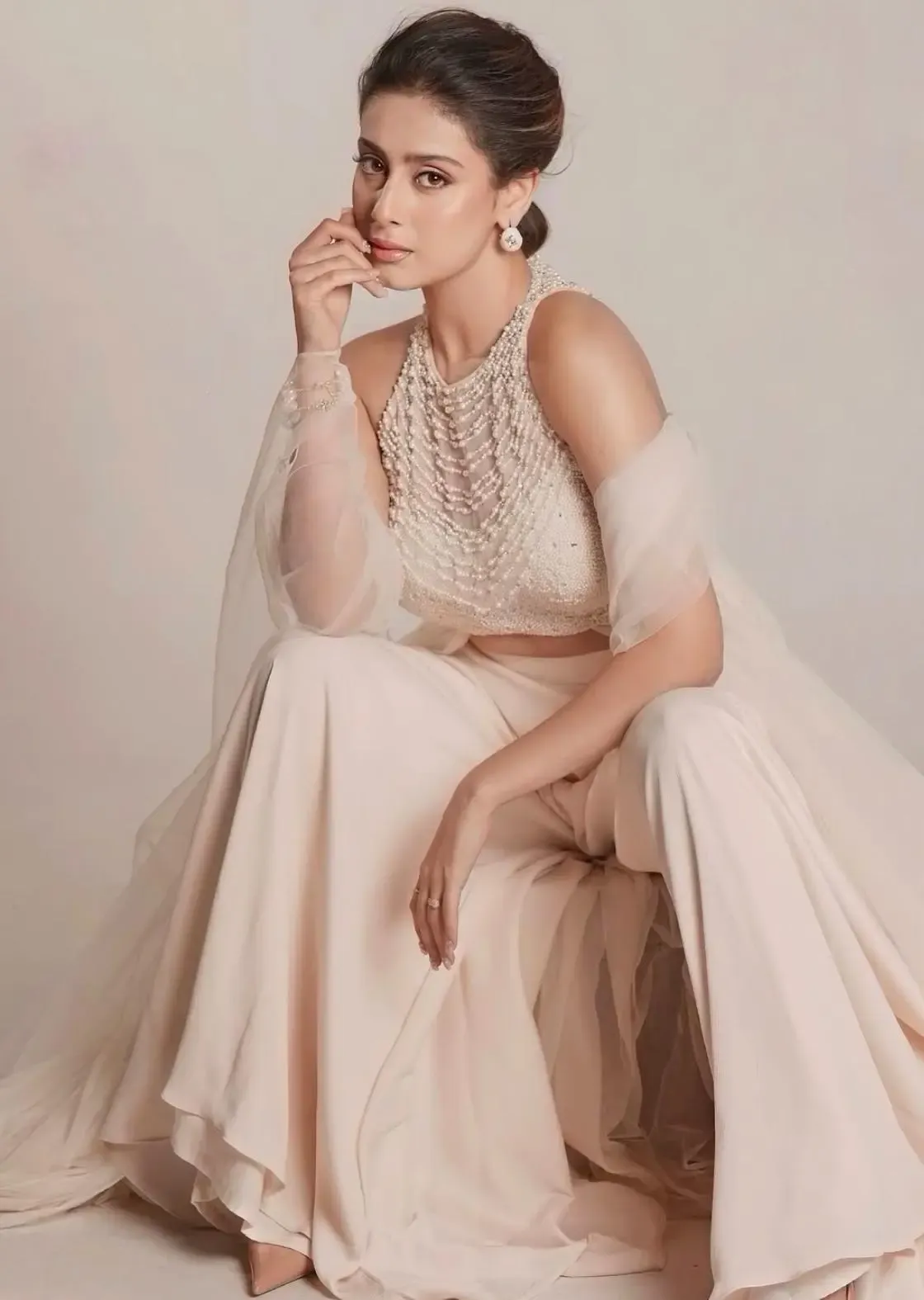Isha Malviya Reveals Her Connection to the 'Lovely Lolla' Character