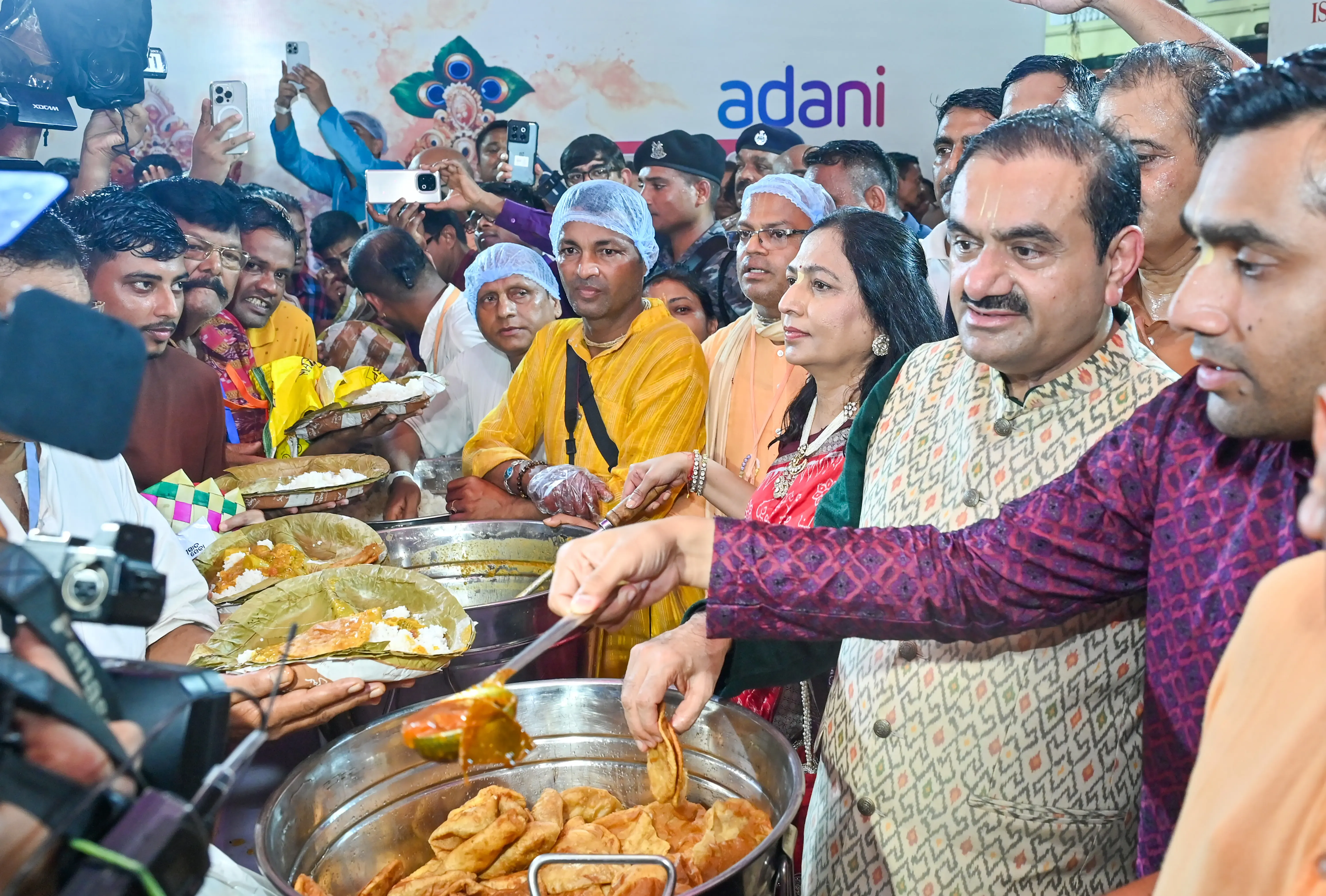 क्या इस्कॉन के वरिष्ठ संत ने पुरी रथ यात्रा में भक्तों के भोजन की व्यवस्था में अदाणी समूह के सहयोग की सराहना की?