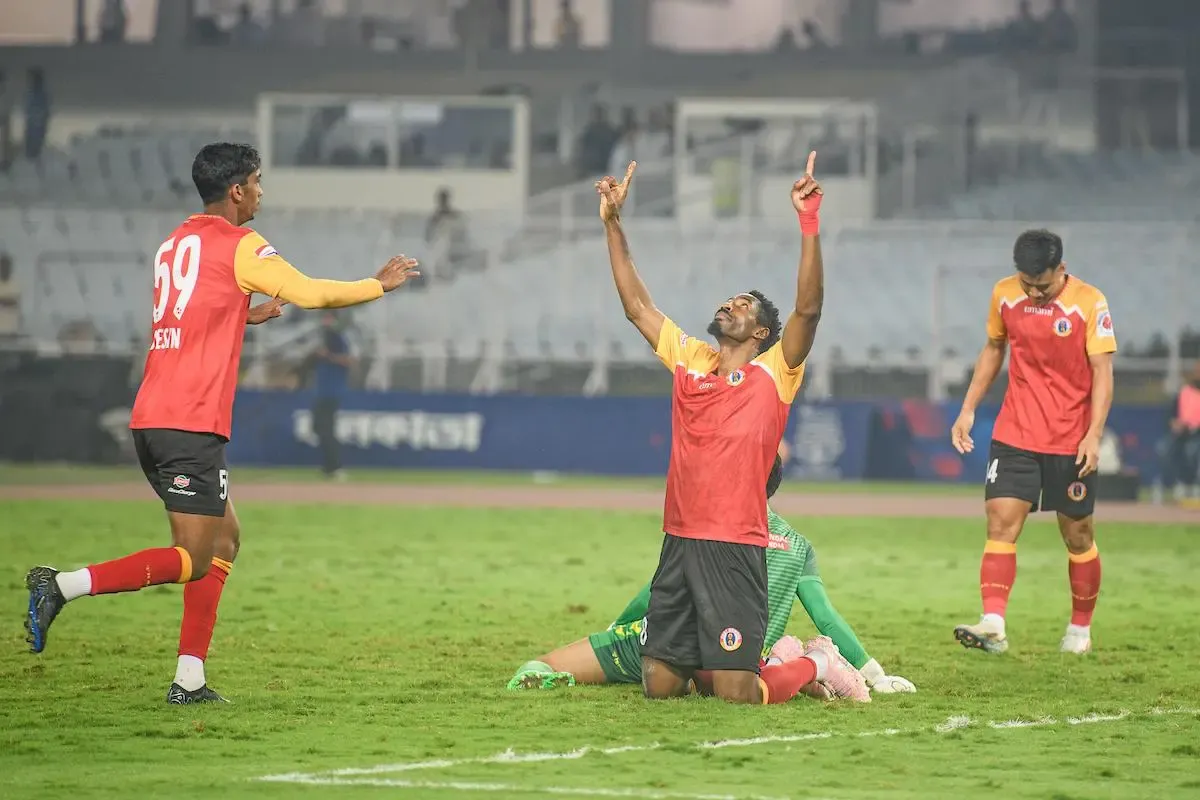 ISL 2024-25: East Bengal FC Challenges Bengaluru FC for Playoff Spot