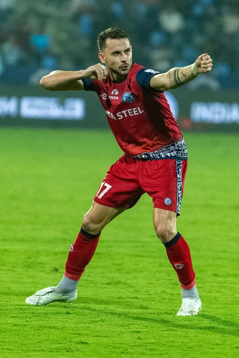 ISL 2024-25: Jamshedpur FC Secures League Double with 3-0 Victory Over Mumbai City FC