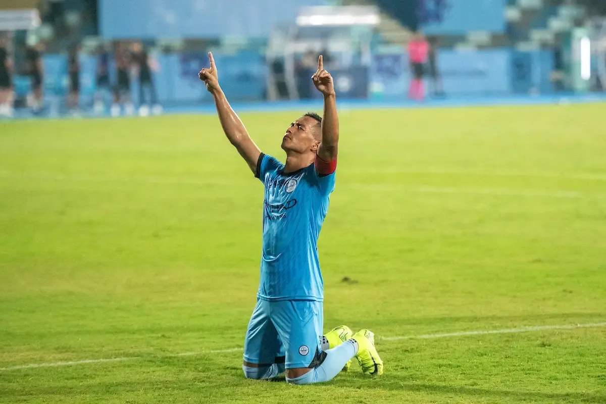 ISL 2024-25: Mumbai City FC Targets Streak Record as Hyderabad FC Relies on Home Advantage
