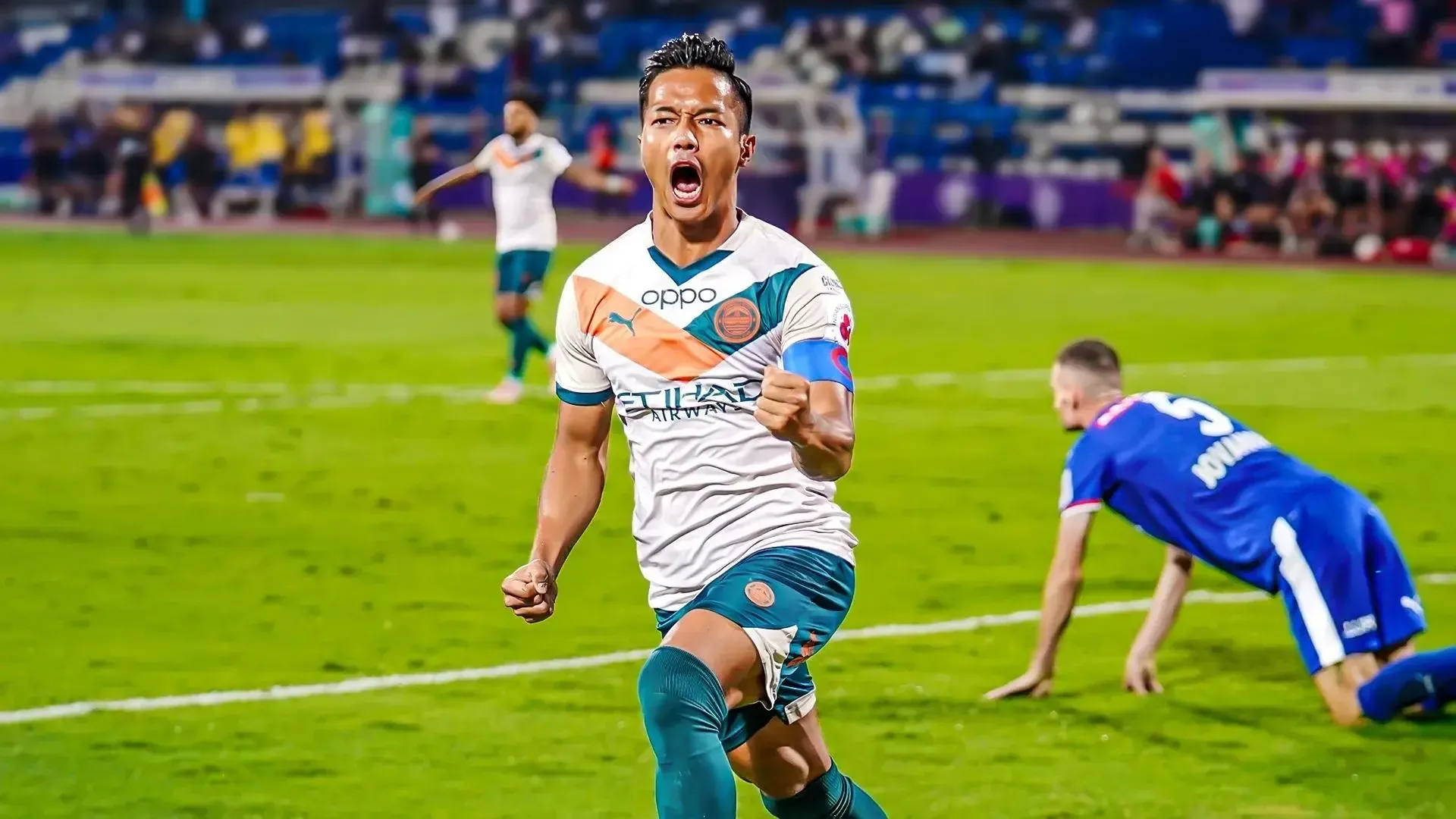 ISL 2025: Mumbai City FC Secures Playoff Spot with 2-0 Victory Over Bengaluru FC