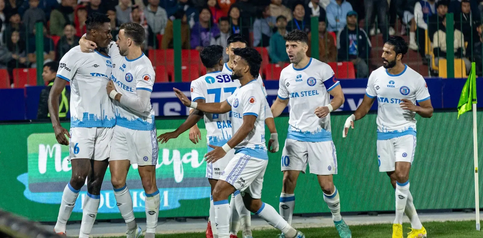 ISL Semifinals: Jamshedpur FC Aims to Break Poor Streak Against Mohun Bagan in First Leg
