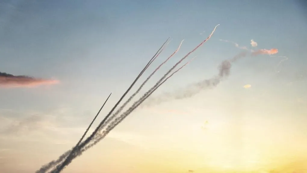 Did Israel Intercept a Rocket from Gaza as 17 are Killed Near a Food Distribution Site?