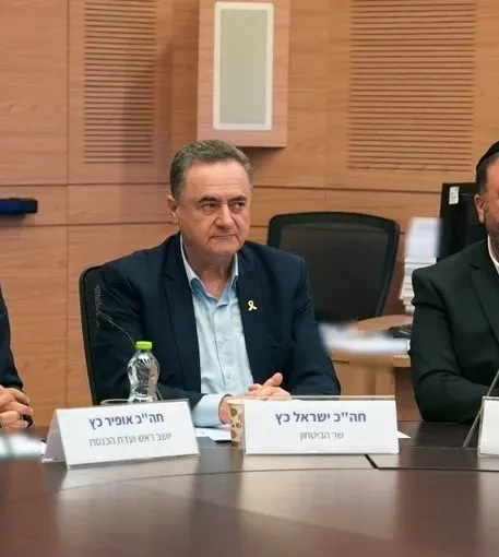 Will Hamas Accept the US Envoy's Ceasefire Proposal or Face Destruction?