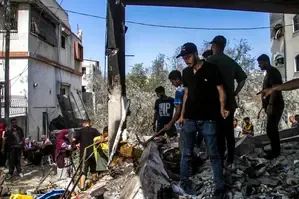 Is the Israeli Army Expanding Its Offensive in Gaza?
