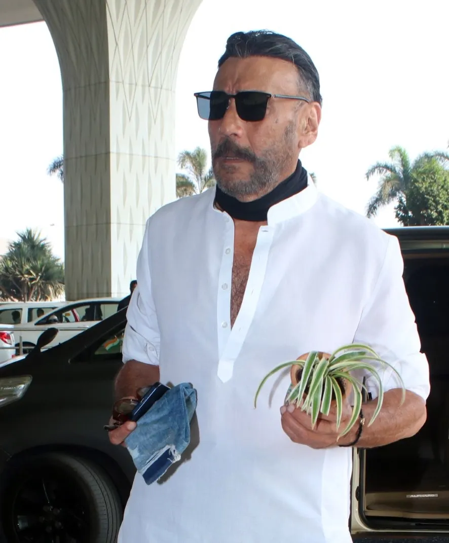 Did Jackie Shroff Relive His Teenage Days with the Mumbai Indians?