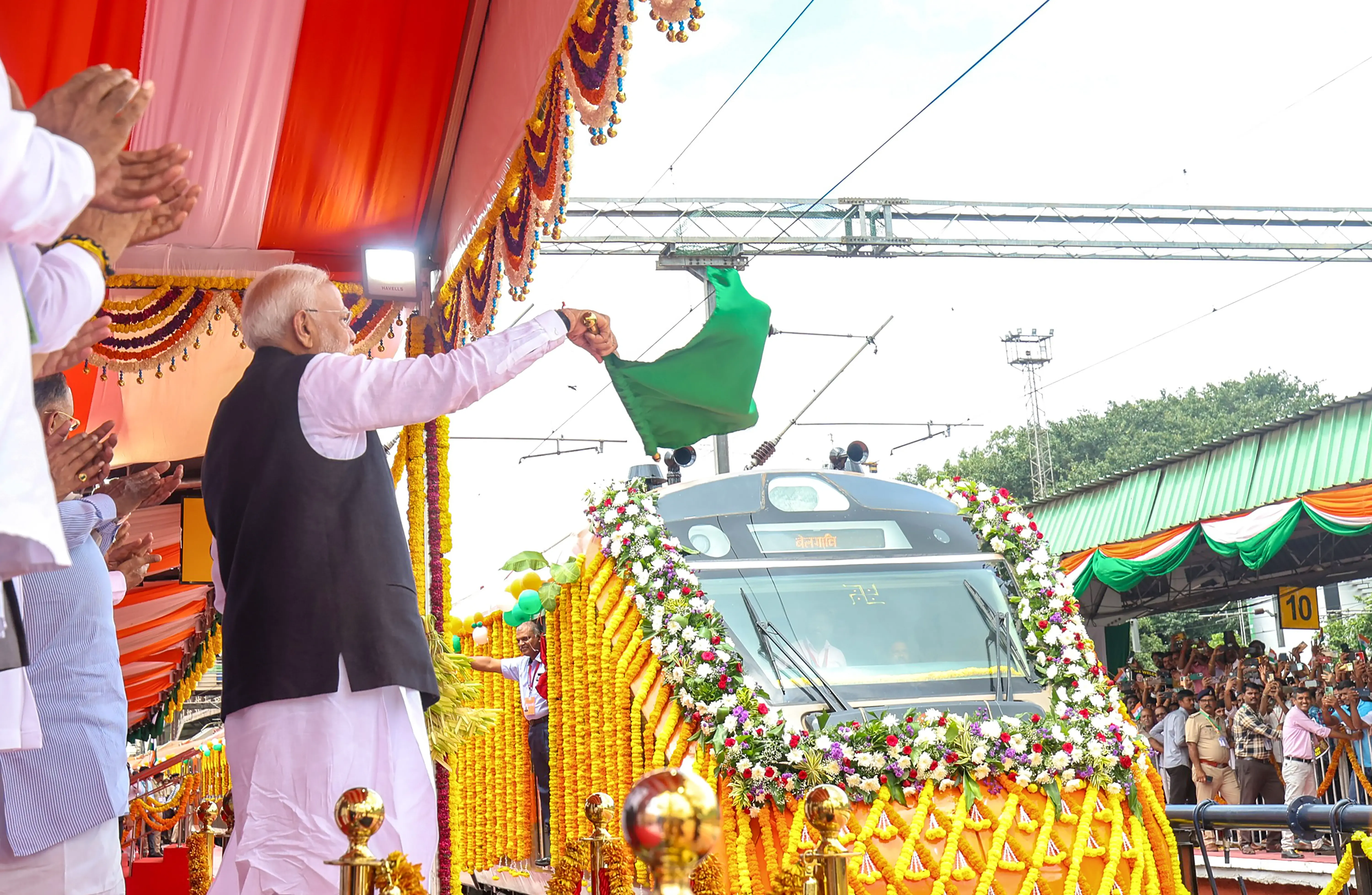 क्या जम्मू-कश्मीर को वंदे भारत मिलने पर मंत्री जितेंद्र सिंह ने जम्मू की जनता को बधाई दी?