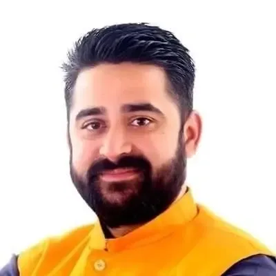 क्या जम्मू-कश्मीर में 13 जुलाई की छुट्टी पर विवाद है? भाजपा युवा मोर्चा अध्यक्ष ने महबूबा मुफ्ती और उमर अब्दुल्ला पर निशाना साधा
