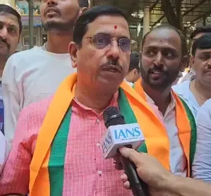 Union Minister Defends Janivara as a Core Religious Symbol Beyond Brahmins