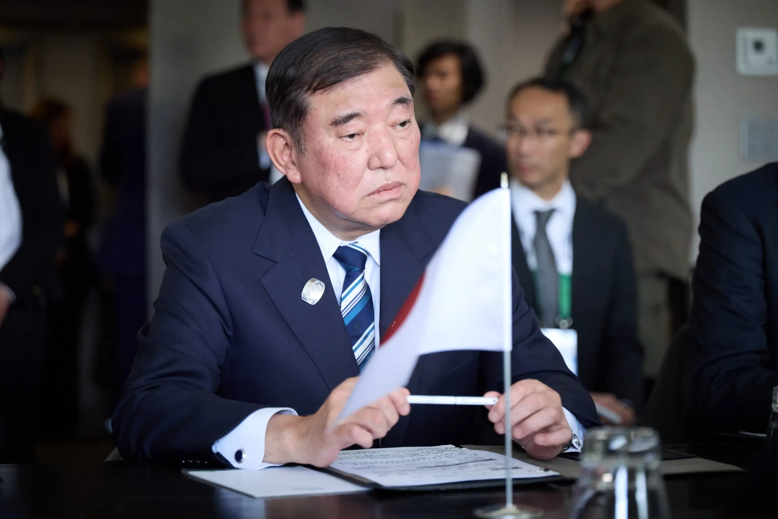 Will Japanese PM Ishiba Remain in Office Amid Calls to Resign?