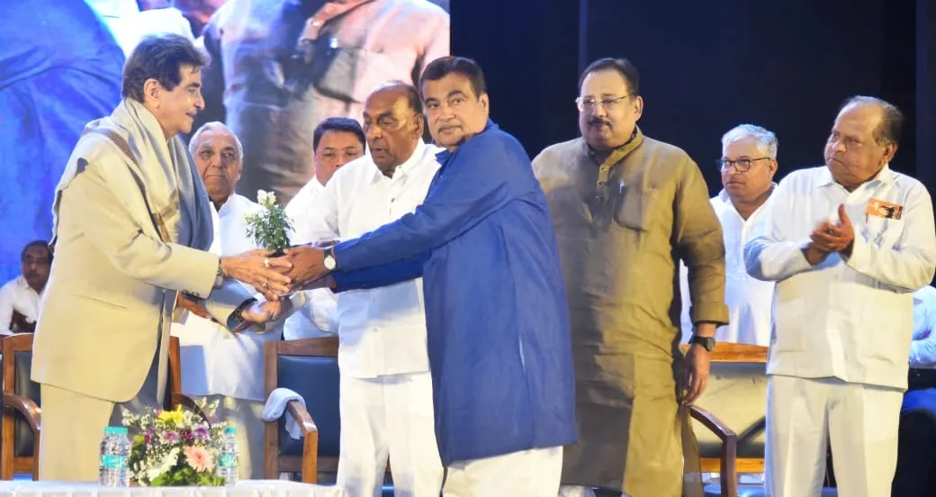 Jeetendra Honored as ‘Jestha Nagrik’: More Maharashtrian than Anyone
