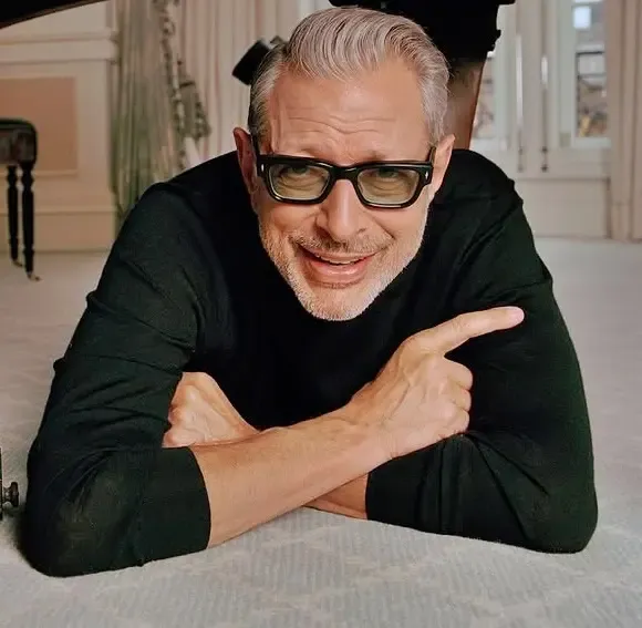 Jeff Goldblum Reveals He Turned Orange from a Week of Carrots