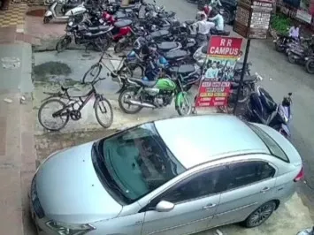 How Did Jewellery Shop Employees Foil a Robbery Attempt in Patna?