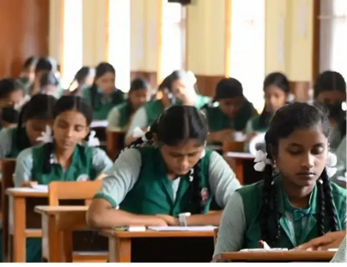 Jharkhand Board Examinations Commence as Nearly 8 Lakh Students Participate Across 1,297 Centers