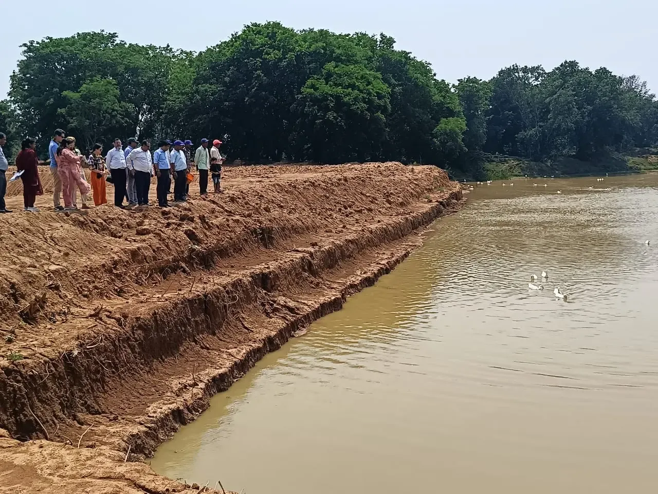 क्या ओमप्रकाश ने हथियार छोड़कर प्रधानमंत्री मत्स्य संपदा योजना से आत्मनिर्भरता पाई?
