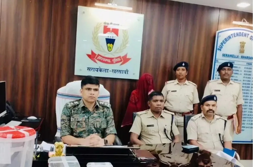 क्या झारखंड में पत्नी ने हथौड़े से पति की हत्या की?
