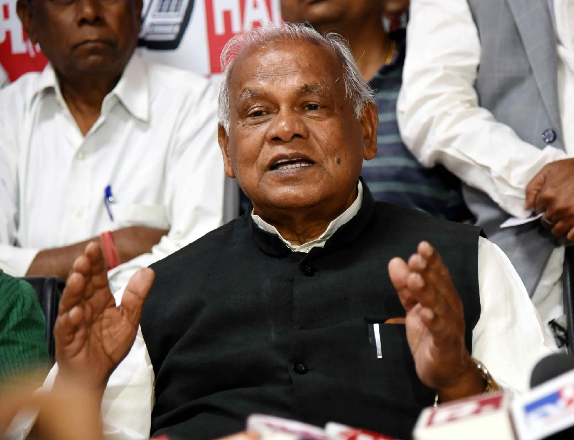 Did Jitan Ram Manjhi Just Accuse Rahul Gandhi of Surrendering?
