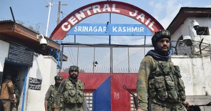 Counter Intelligence Conducts Raid at Central Jail in Srinagar