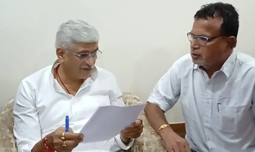 क्या केंद्रीय मंत्री गजेंद्र सिंह शेखावत ने ग्रामीणों की समस्याएं सुनीं और राहुल गांधी पर प्रहार किया?