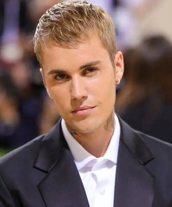 Justin Bieber Expresses Feelings of Drowning