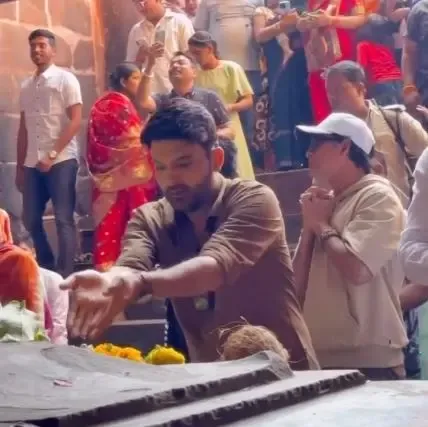 Kapil Sharma Prays at Bhojpur Shiv Mandir, Bhopal