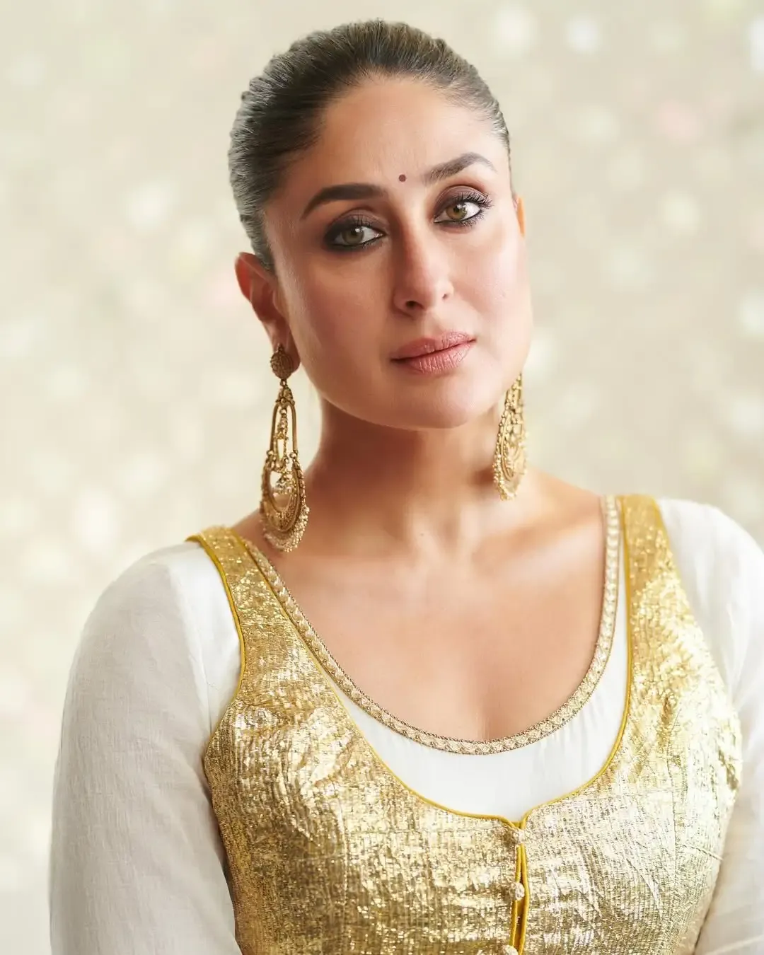 Did Kareena Kapoor Wish Rajkummar Rao Good Luck for 'Maalik'?