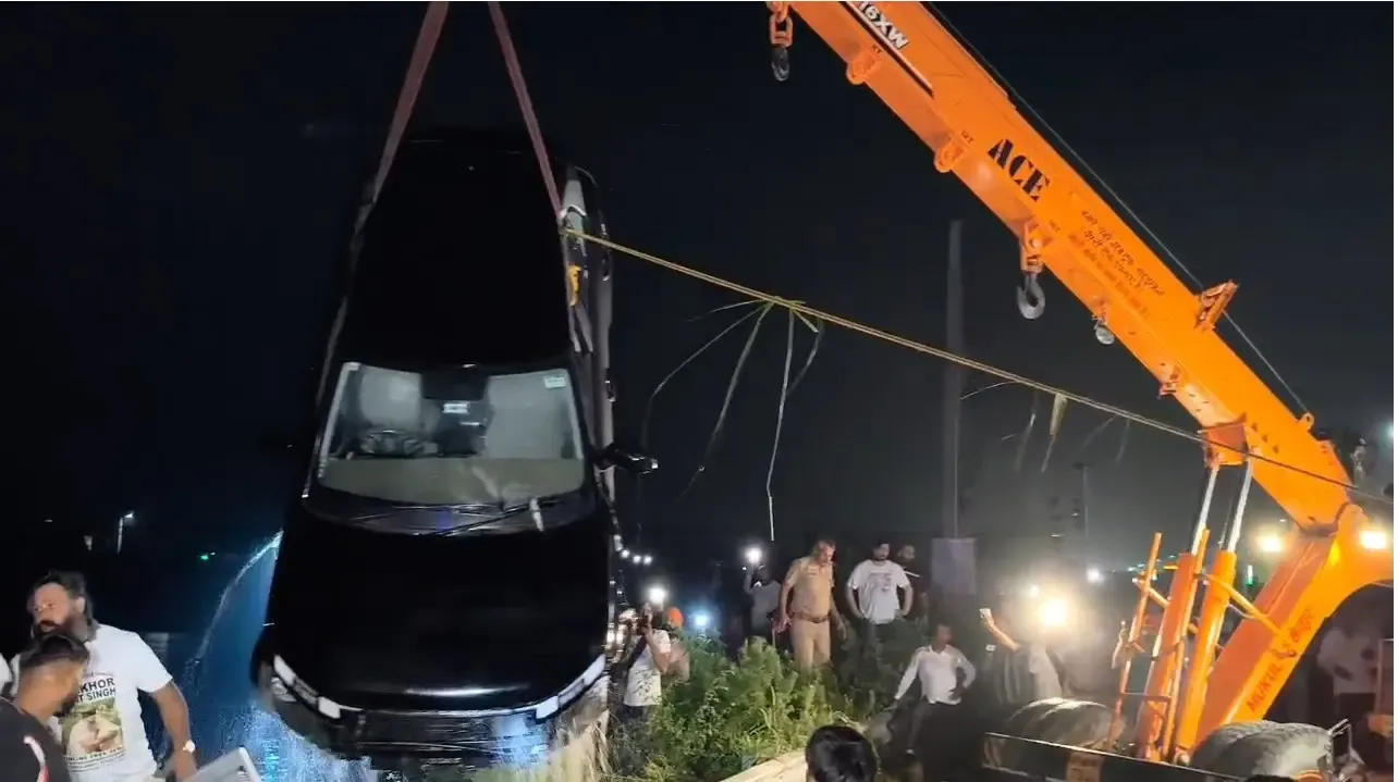 क्या करनाल में पश्चिमी यमुना नहर में गिरी कार से महिला की मौत हो गई?