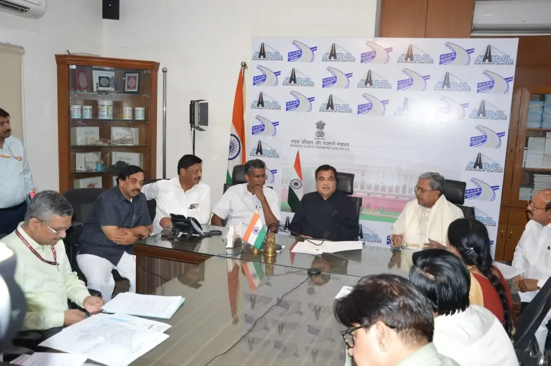 Karnataka CM Engages with Nitin Gadkari for Crucial Road Infrastructure Approvals