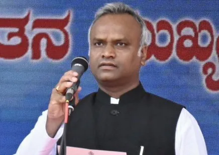 Is Karnataka Minister Priyank Kharge Right to Criticize the Centre's Foreign Policy?