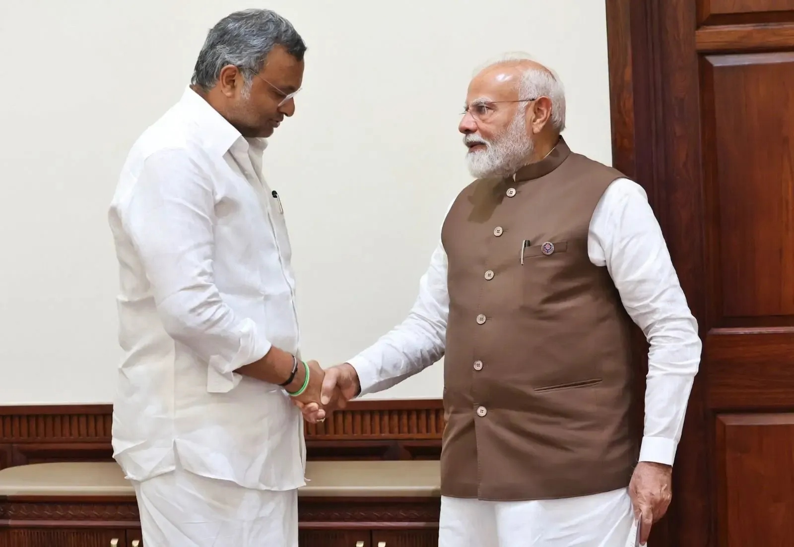 Karti Chidambaram Proposes National Task Force to Address Stray Dog Concerns to PM Modi