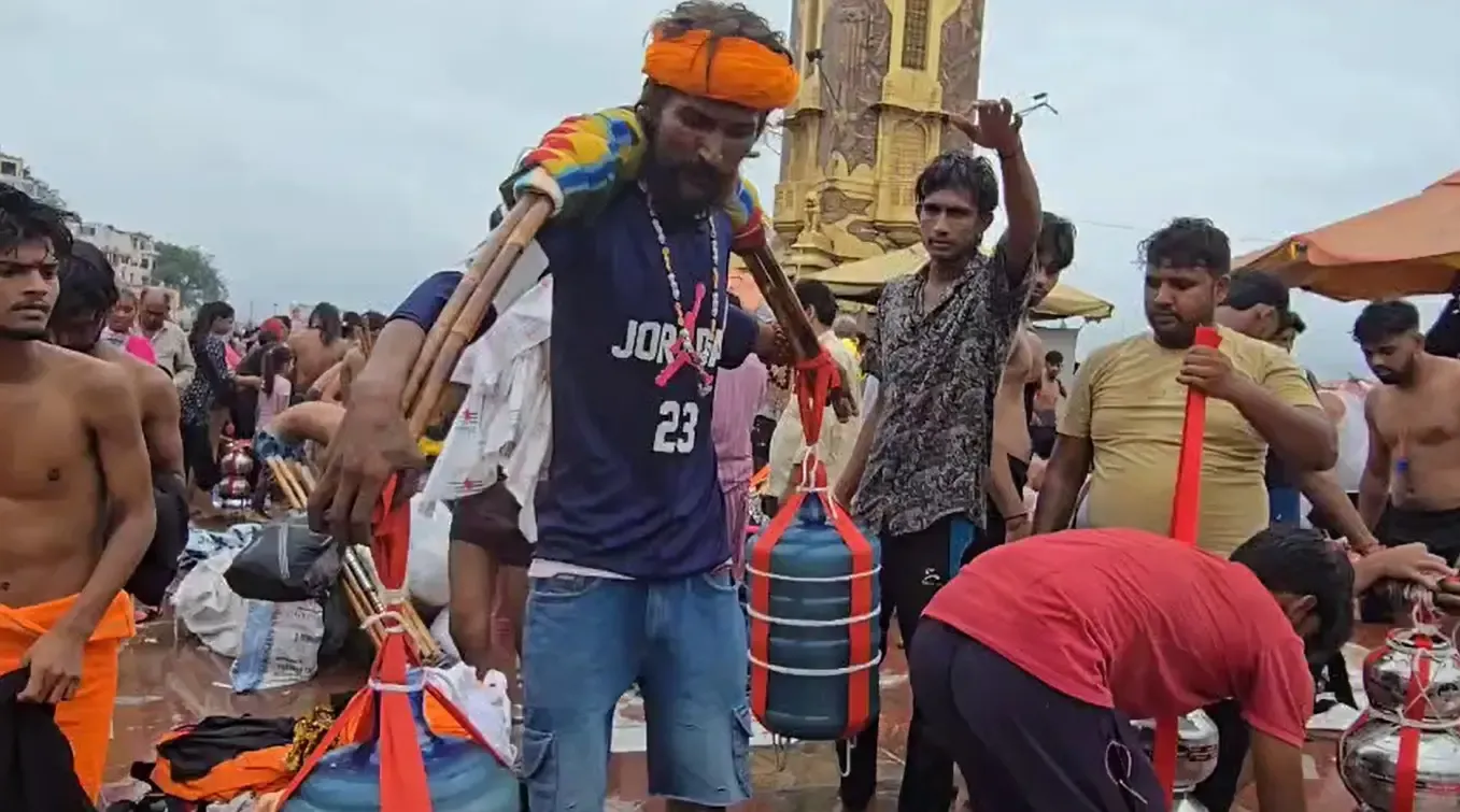 क्या सावन के पहले दिन काशी, हरिद्वार और प्रयागराज में श्रद्धालुओं की भीड़ उमड़ी?