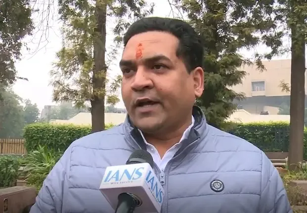 Kapil Mishra Ridicules Kejriwal's Constant Complaints: AAP Chief 'Crying' Over Election Concerns