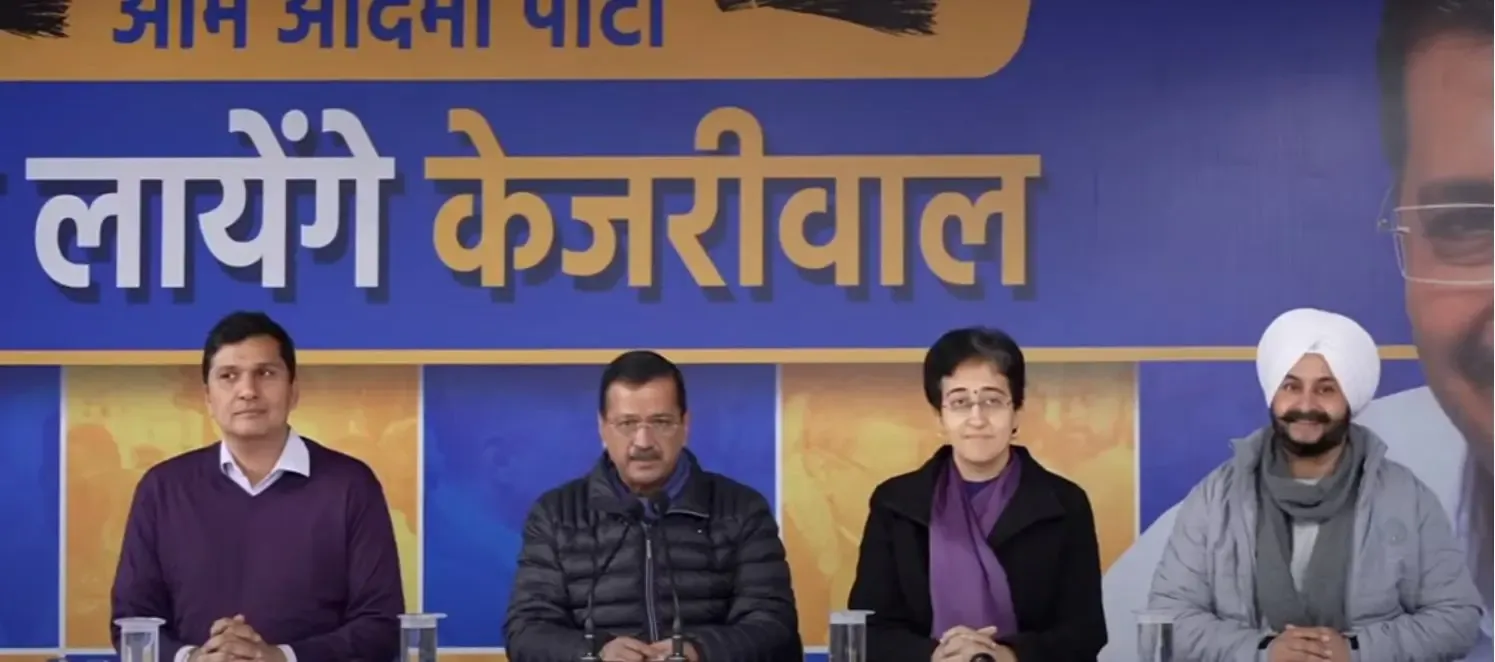 Kejriwal Promises Monthly Salary for Temple Priests; BJP and Congress Label it as a Hollow Commitment