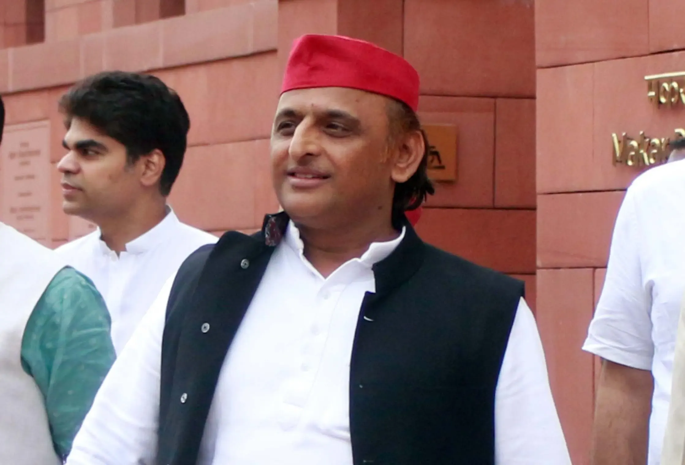 क्या केंद्र की विदेश नीति फेल हो गई है, जब जरूरत पड़ी तो कोई देश खड़ा नहीं हुआ?