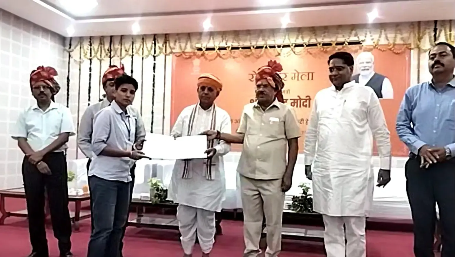 क्या केंद्र रोजगार के नए अवसर सृजित कर रहा है? : भागीरथ चौधरी