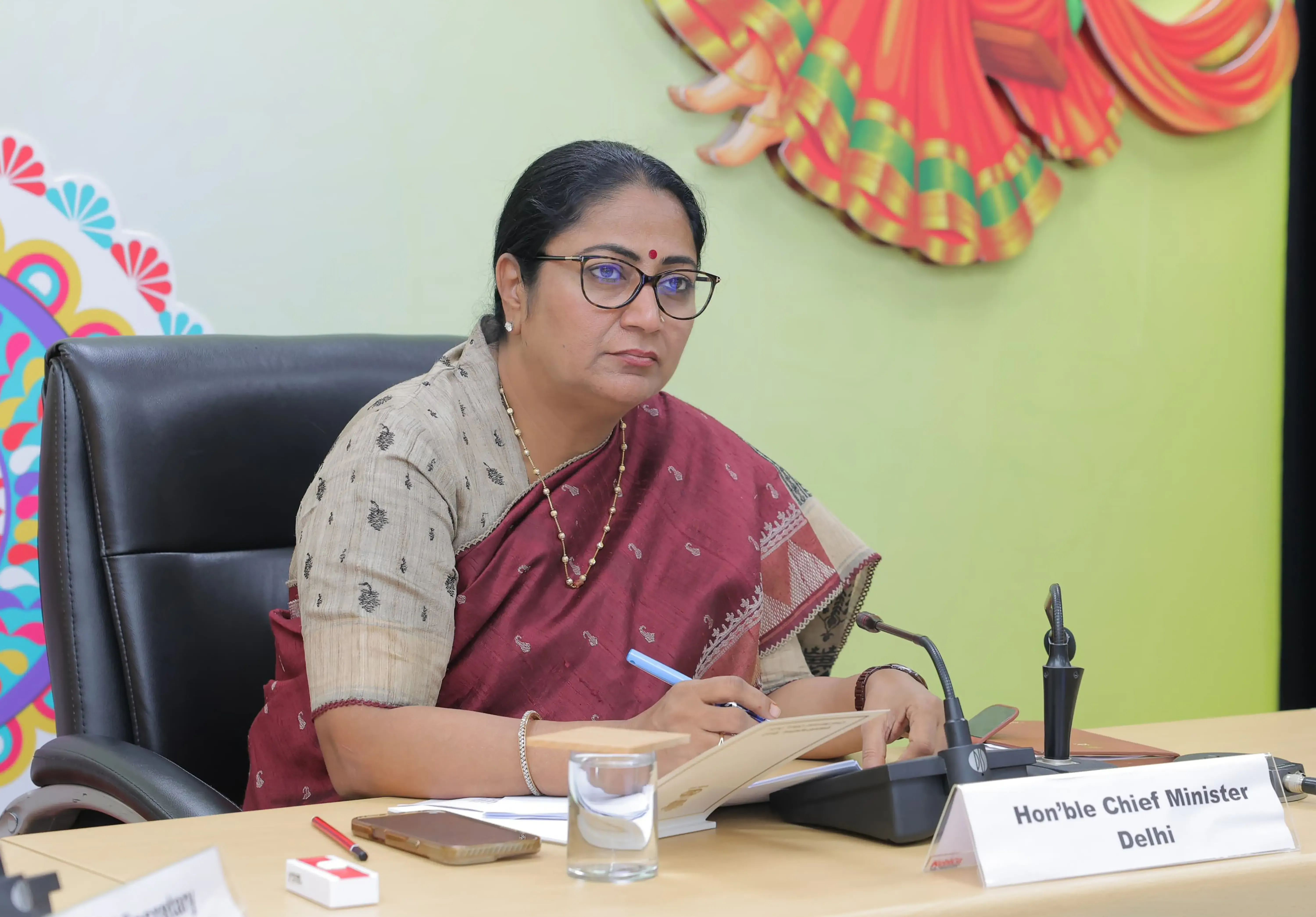 क्या केंद्र से दिल्ली सरकार को 821.26 करोड़ रुपए मिले हैं, 33 प्रोजेक्ट्स होंगे पूरे?