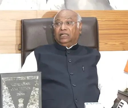Kharge Denounces Murder of Hindu Leader in Bangladesh, Critiques Government's Diplomatic Failures