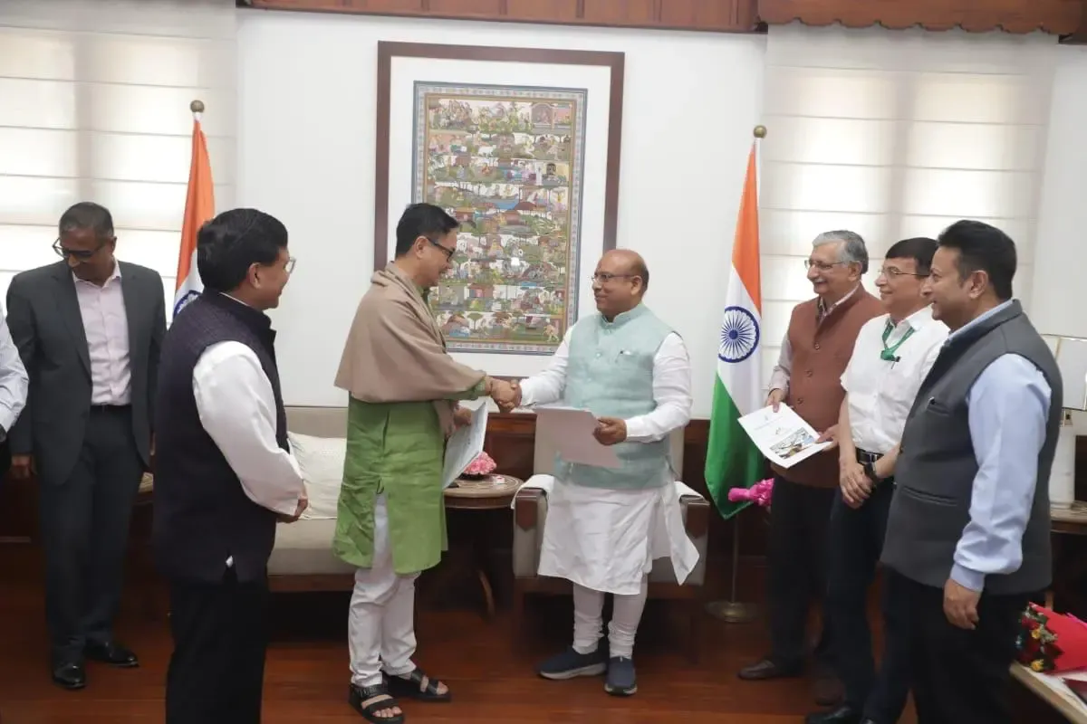 Kiren Rijiju Criticizes Previous AAP-Run Delhi Assembly for Ignoring Paperless Initiative