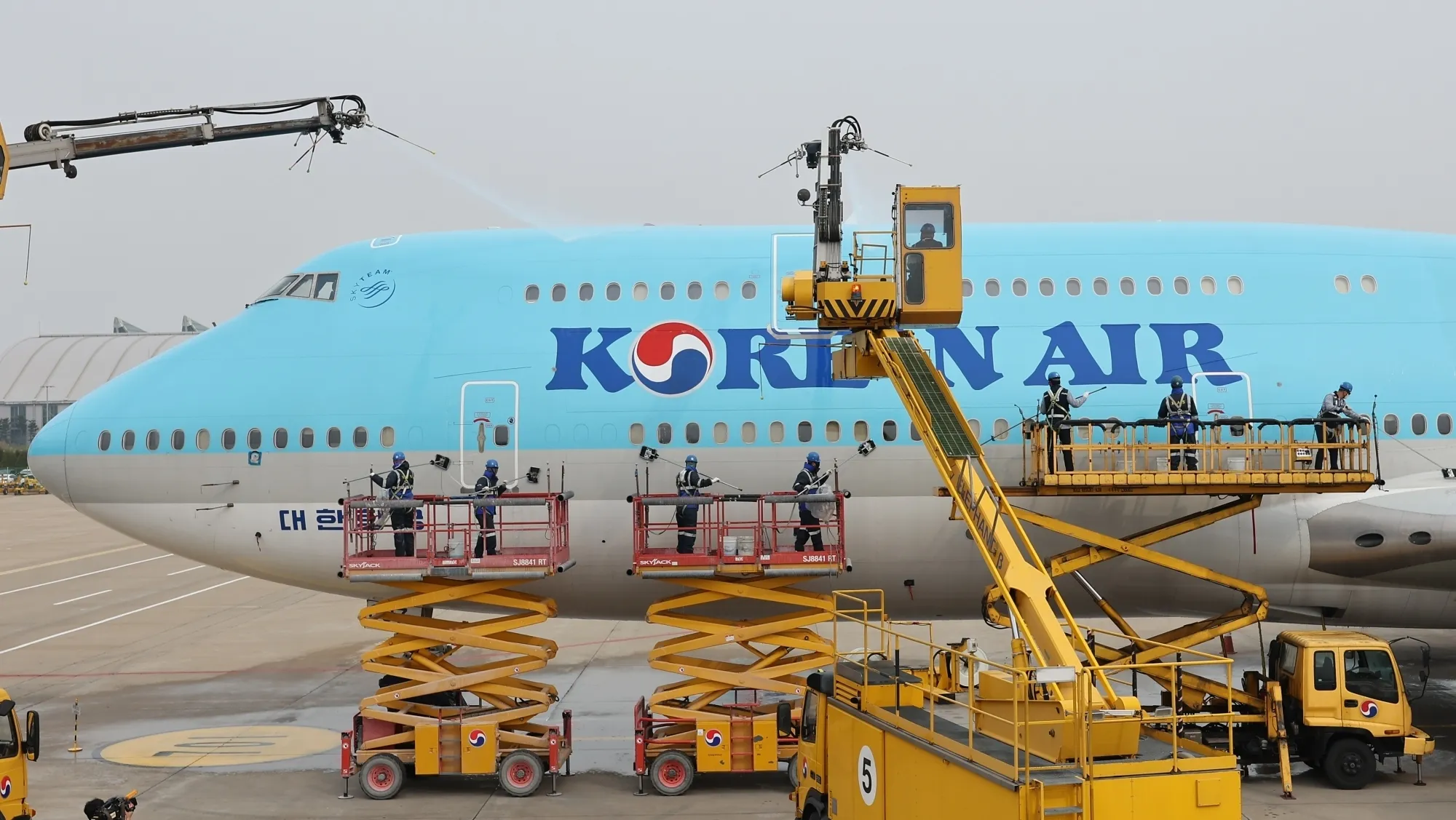 Korean Air Finalizes Acquisition of Asiana, Incorporating It as a Subsidiary