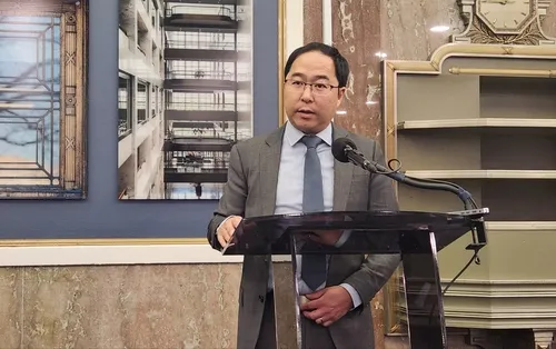 Korean American Senator Emphasizes Importance of 'Stability' in South Korea