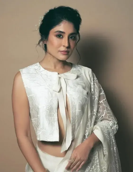Kritika Kamra: Overcoming the Stigma of Hand-Me-Downs