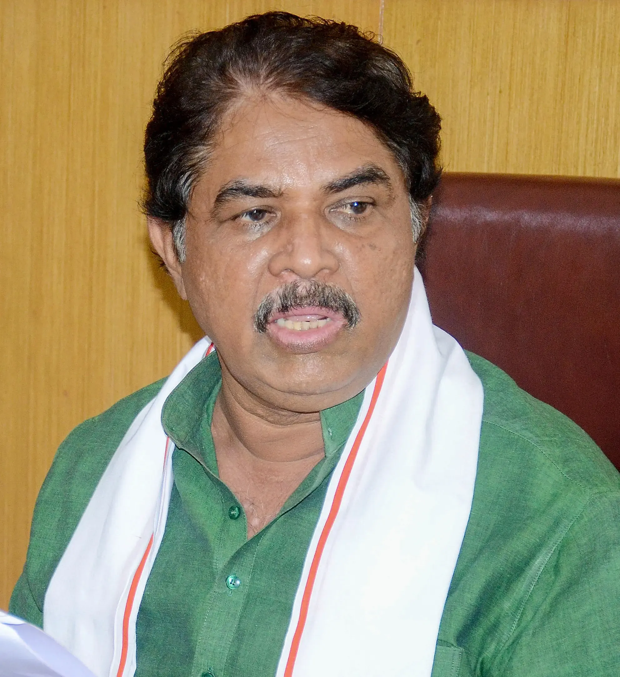 Karnataka BJP Critiques Congress Govt for Water Release to Telangana